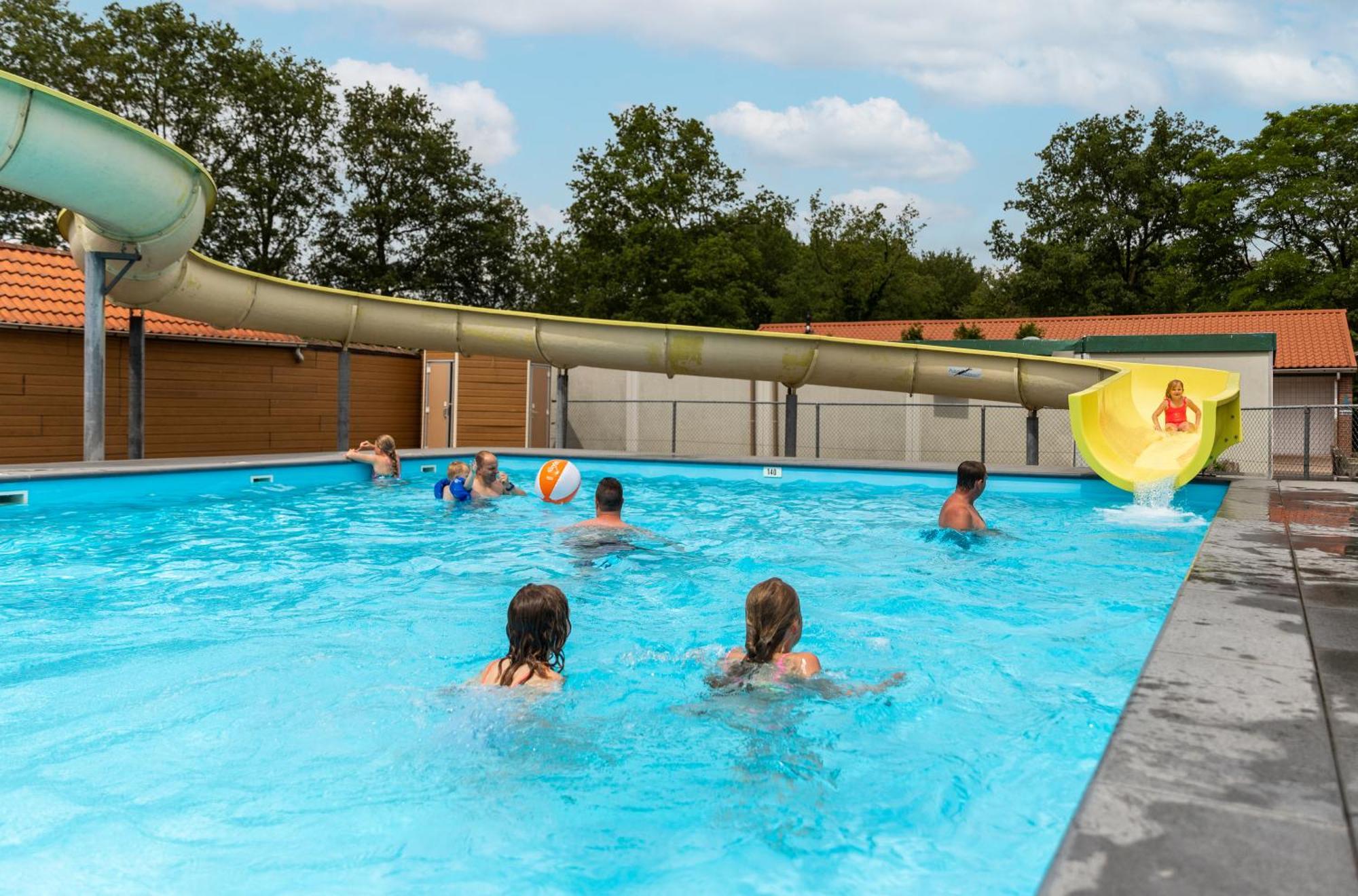 Recreatiepark De Tien Heugten Schoonloo Luaran gambar